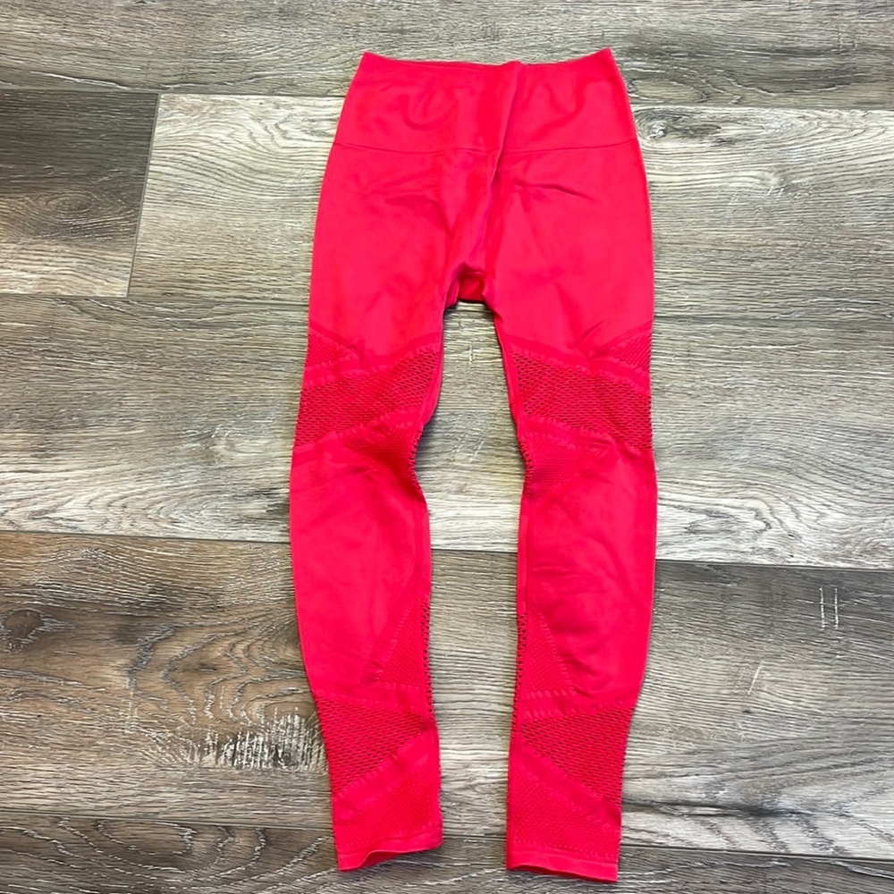 Fabletics NWT 7/8 leggings Size XS - Picture 1 of 3